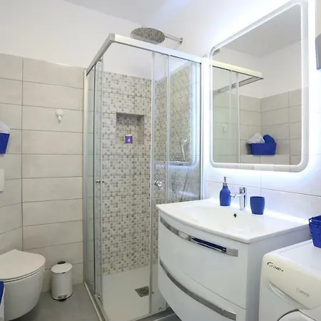 22 Διαμέρισμα *